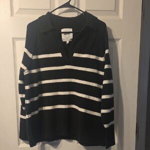Aerie Black and White V-Neck Sweater